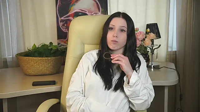 LorriCulpit online show from 10/29/25, 10:39