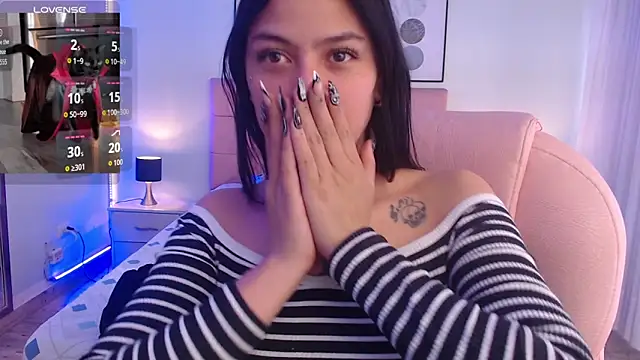 Snapshot of KikiVelvet chatting on 11/04/25, 08:41 KikiVelvet online show from 11/04/25, 08:41