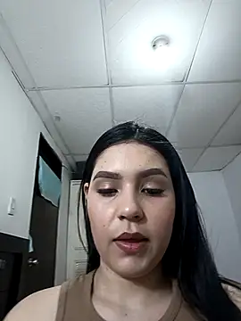 ambersoe online show from 10/28/25, 10:56