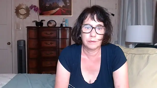 BigbustedBrenda online show from 11/04/25, 05:01