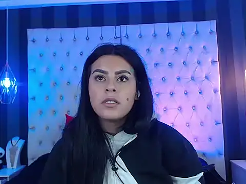 Camile Petite online show from 11/14/25, 07:34