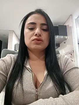 Snapshot of solandrea chatting on 10/30/25, 11:38 solandrea online show from 10/30/25, 11:38