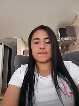 Snapshot of solandrea chatting on 11/01/25, 04:20 solandrea online show from 11/01/25, 04:20