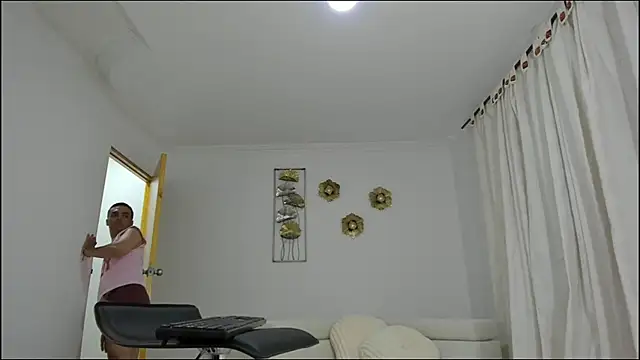 nicoking2025 online show from 10/29/25, 01:52