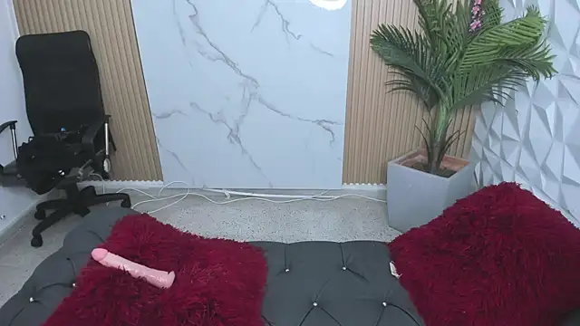 Samantharoseee  online show from 11/26/25, 02:34