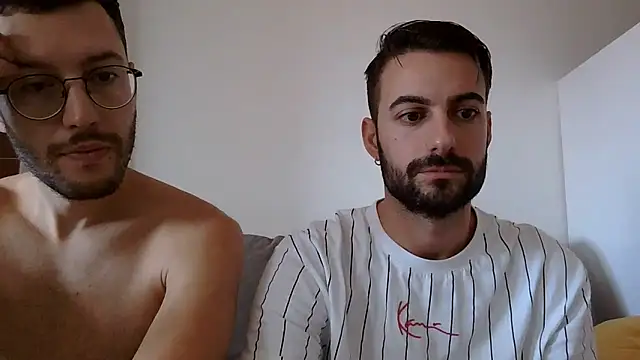 Amicisegreti2 online show from 11/02/25, 09:55