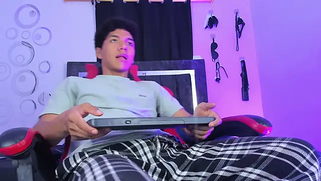 Maximiliano Khalil online show from 12/01/25, 07:41