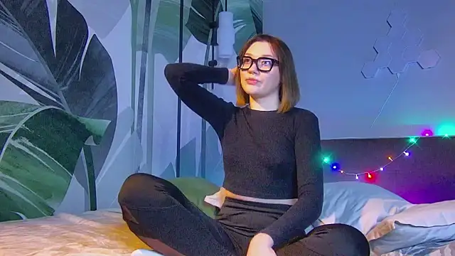 R I N A online show from 11/08/25, 01:06