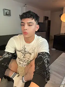 aronnhidden online show from 06/24/26, 03:27