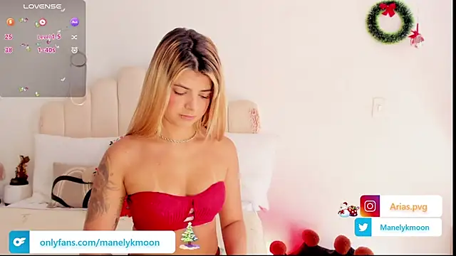 Manelyk  moon online show from 12/19/25, 03:41