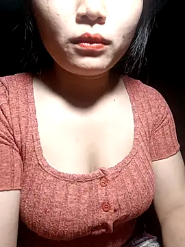 yoyo-mi online show from 10/30/25, 01:40