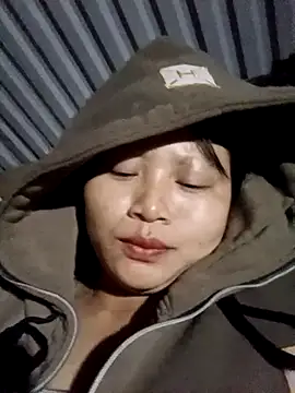 yoyo-mi online show from 11/01/25, 09:28