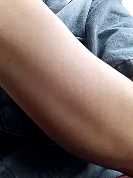 yoyo-mi online show from 04/07/26, 03:29