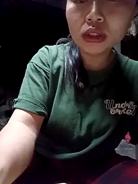 yoyo-mi online show from 04/19/26, 07:18