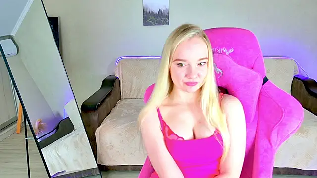 Shawty Mia online show from 04/18/26, 07:07