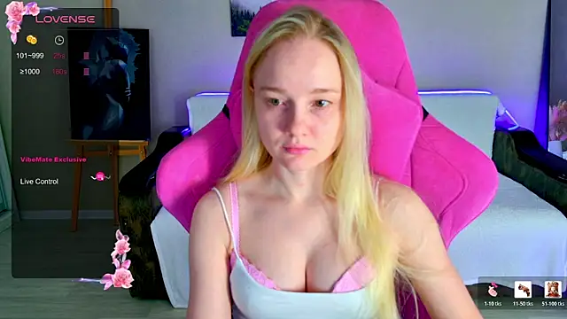 Snapshot of Shawty_Mia chatting on 04/27/26, 07:01 Shawty Mia online show from 04/27/26, 07:01