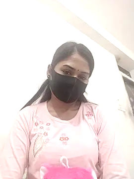 Green LaDY66 online show from 11/30/25, 07:01