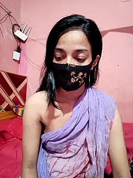 Snapshot of Green_LaDY66 chatting on 05/13/26, 04:37 Green LaDY66 online show from 05/13/26, 04:37