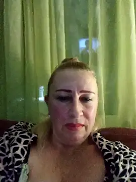 Esenia505 online show from 11/13/25, 11:42