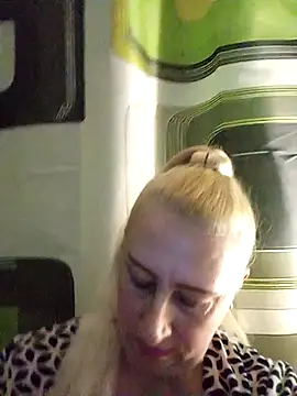 Esenia505 online show from 11/23/25, 04:01