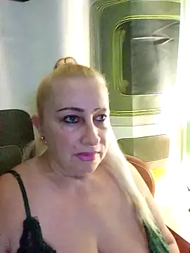 Esenia505 online show from 11/25/25, 05:07