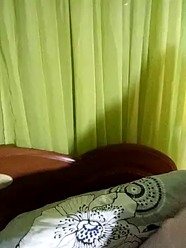 Snapshot of Esenia505 chatting on 02/20/26, 07:36 Esenia505 online show from 02/20/26, 07:36