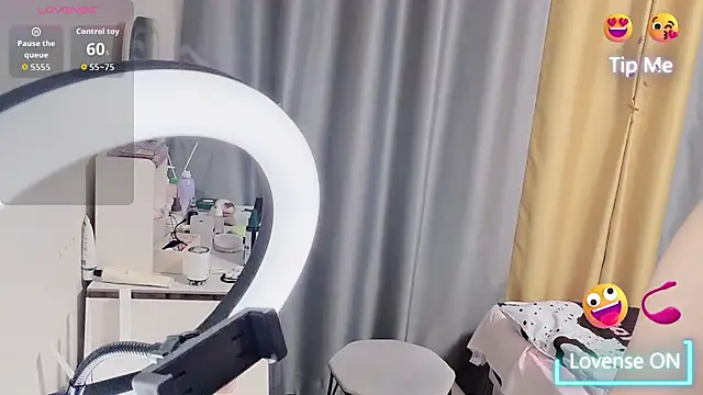 zhnlky online show from 04/13/26, 03:28