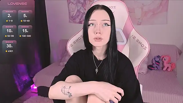 Snapshot of ophelia_amber chatting on 07/01/26, 07:32 ophelia amber online show from 07/01/26, 07:32