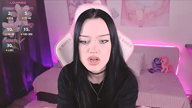 Snapshot of ophelia_amber chatting on 07/10/26, 03:03 ophelia amber online show from 07/10/26, 03:03