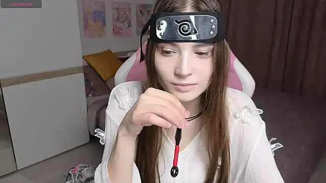 Snapshot of Hana_Flo_ chatting on 11/05/25, 02:06 Hana Flo online show from 11/05/25, 02:06