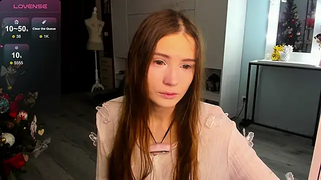 Hana Flo  online show from 12/22/25, 02:25