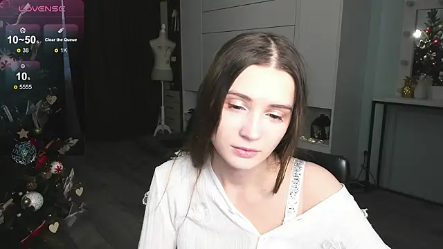 Hana Flo  online show from 01/13/26, 02:44