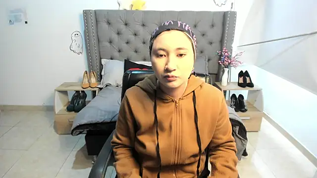 AnngelLee online show from 10/29/25, 01:46