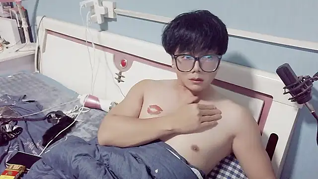 chenwen520 online show from 10/30/25, 02:07