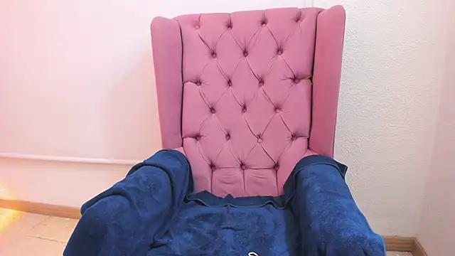 Julietta01 online show from 11/15/25, 04:32