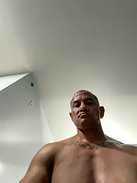 HighonTee online show from 10/28/25, 07:05