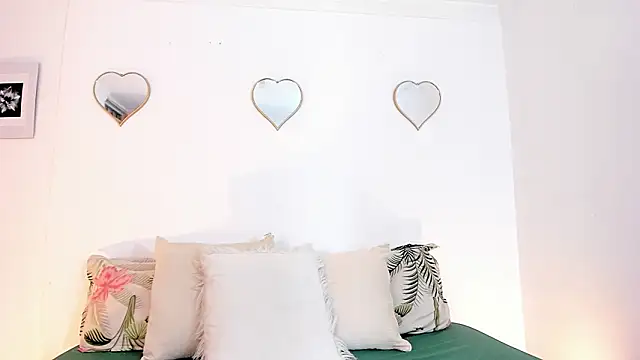 julialex  online show from 03/05/26, 06:59