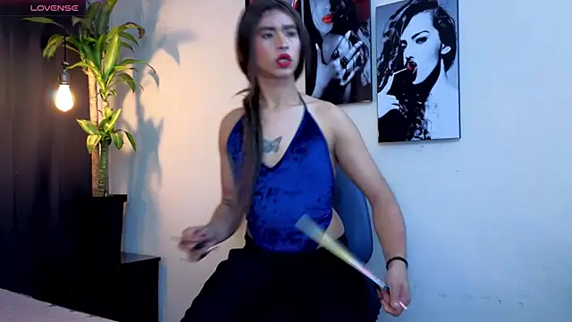 Flor Gil online show from 11/11/25, 03:50