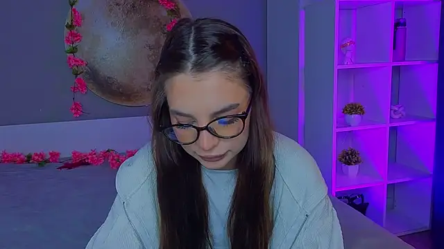 LauraHansil online show from 03/17/26, 07:17