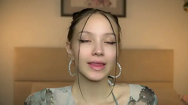 VetaManhardt online show from 11/18/25, 08:24