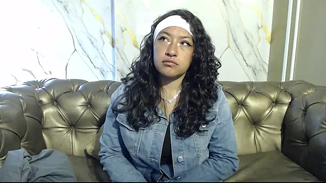 Snapshot of Kataleyaa2_ chatting on 10/29/25, 12:51 Kataleyaa2 online show from 10/29/25, 12:51