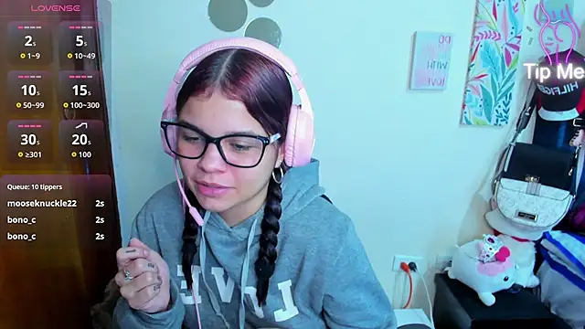 Emma boo online show from 12/04/25, 04:44