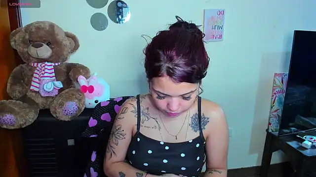 Emma boo online show from 04/15/26, 07:58