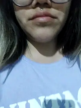 Camilu23 online show from 10/28/25, 10:34