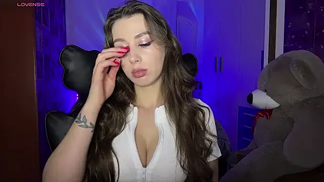 SweetCherry  N online show from 12/17/25, 10:16