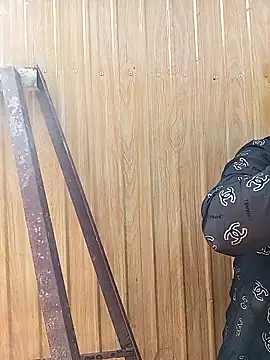 matbiec- online show from 12/21/25, 01:57