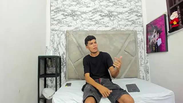 tomy hotboy online show from 10/29/25, 06:04