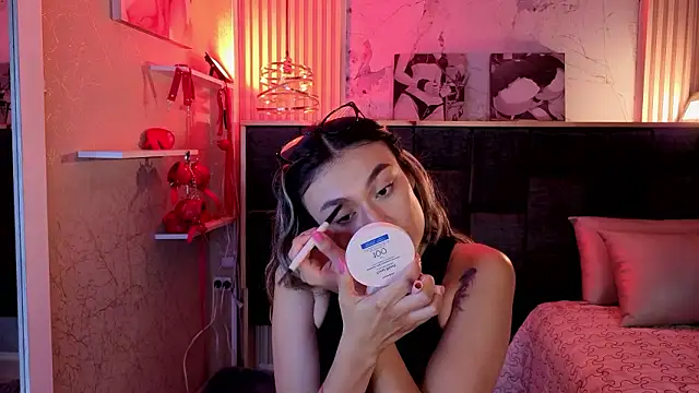 Im-Lola online show from 02/21/26, 08:43