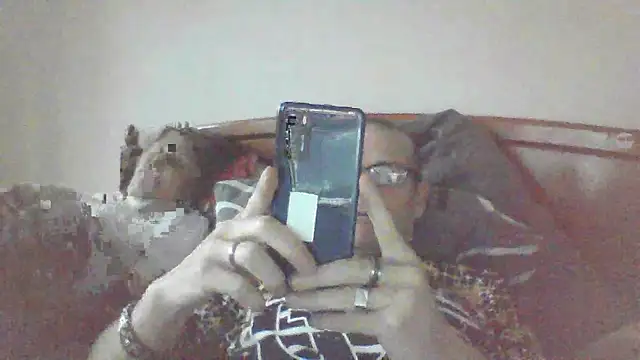 Snapshot of Sylviastar46 chatting on 06/06/26, 04:55 Sylviastar46 online show from 06/06/26, 04:55