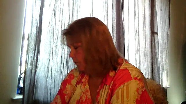 Snapshot of Sylviastar46 chatting on 06/18/26, 09:14 Sylviastar46 online show from 06/18/26, 09:14